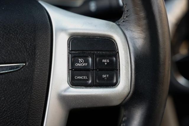 2013 Chrysler 200 Touring