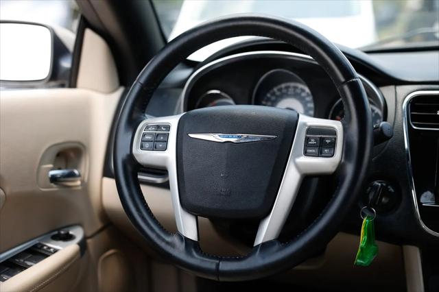 2013 Chrysler 200 Touring