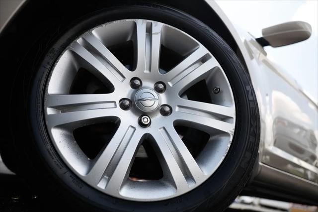 2013 Chrysler 200 Touring