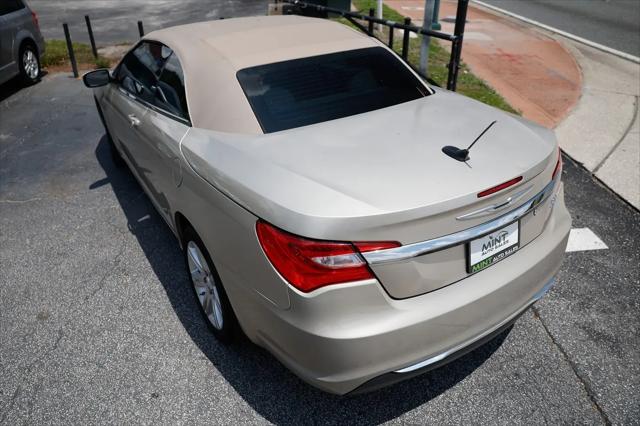 2013 Chrysler 200 Touring