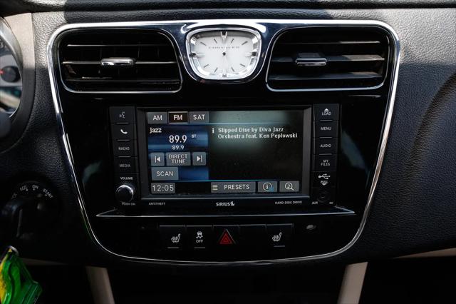 2013 Chrysler 200 Touring