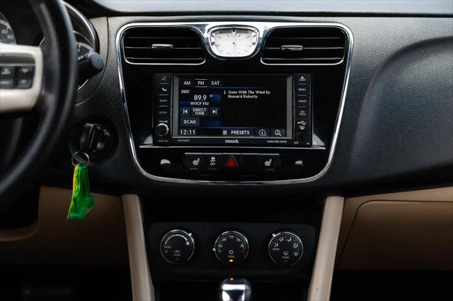 2013 Chrysler 200 Touring