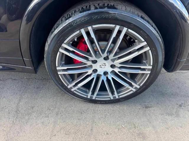 2016 Porsche Cayenne GTS