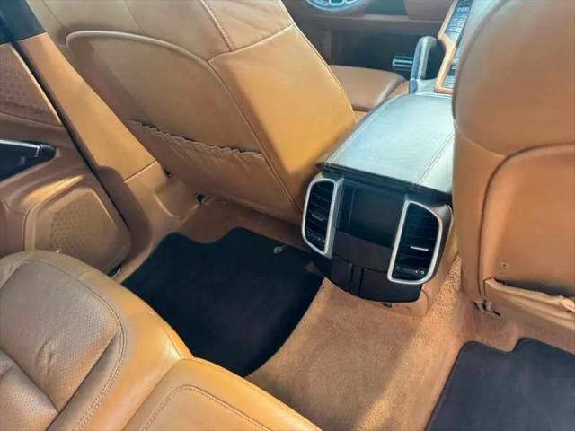 2016 Porsche Cayenne GTS