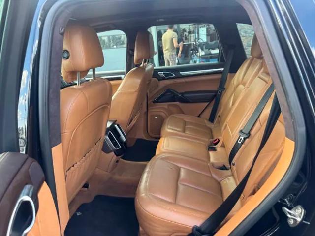 2016 Porsche Cayenne GTS