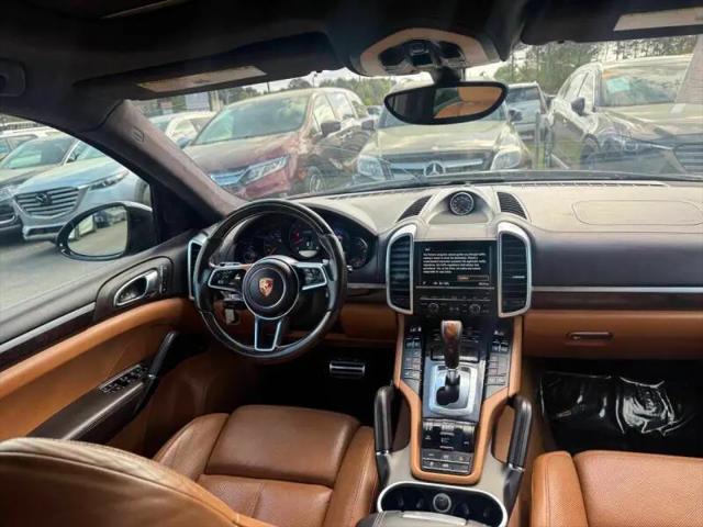2016 Porsche Cayenne GTS