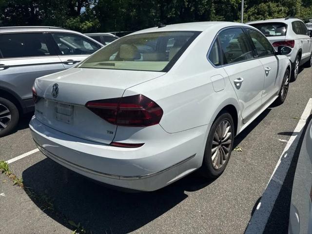 2017 Volkswagen Passat 1.8T SE