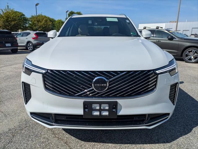 2025 Volvo XC90 B6 Plus 7-Seater