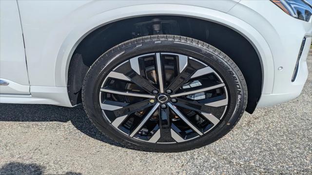 2025 Volvo XC90 B6 Plus 7-Seater