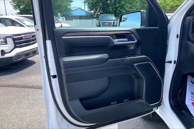 2025 GMC Sierra 1500 4WD Double Cab Standard Box Elevation with 3SB