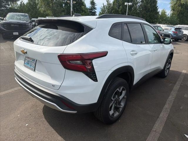 2025 Chevrolet Trax FWD LT