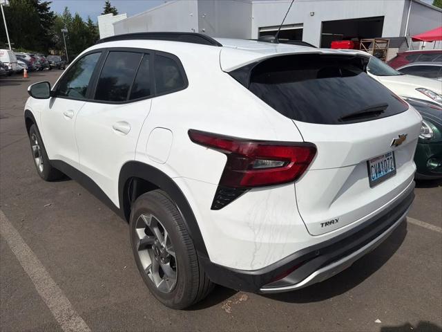 2025 Chevrolet Trax FWD LT