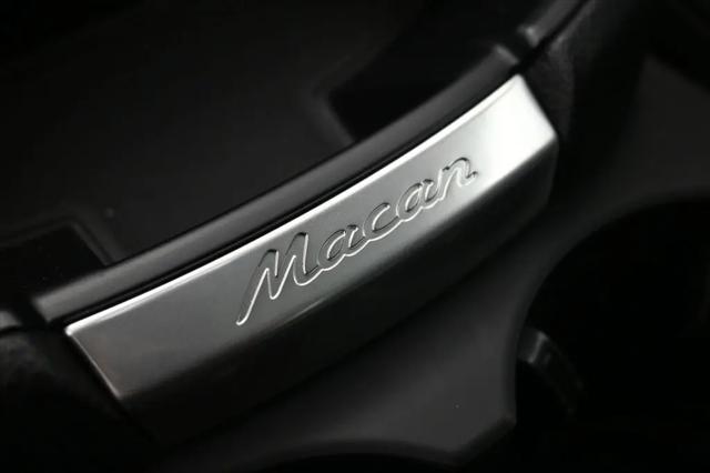 2024 Porsche Macan Macan