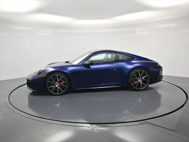 2025 Porsche 911 Carrera 4 GTS