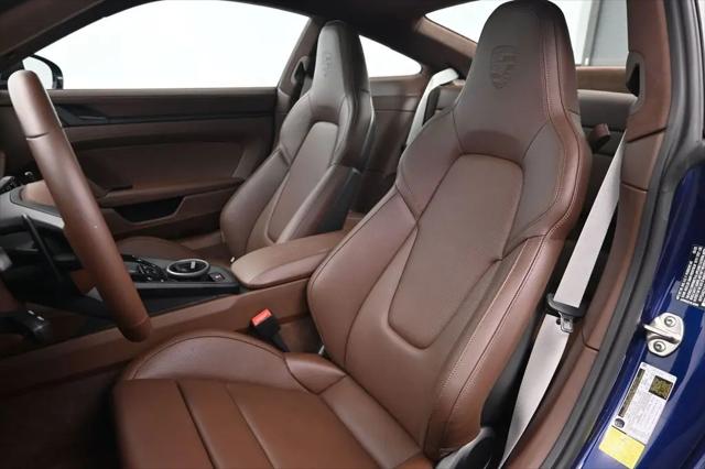 2025 Porsche 911 Carrera 4 GTS
