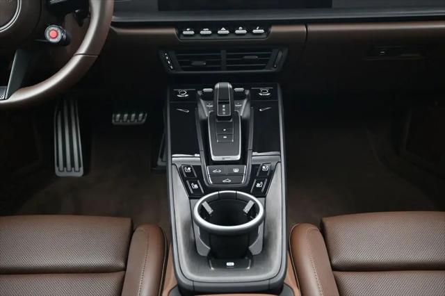 2025 Porsche 911 Carrera 4 GTS