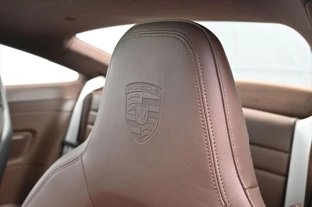 2025 Porsche 911 Carrera 4 GTS