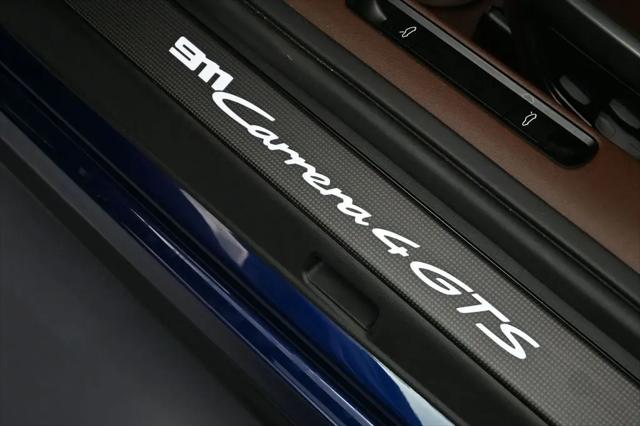 2025 Porsche 911 Carrera 4 GTS