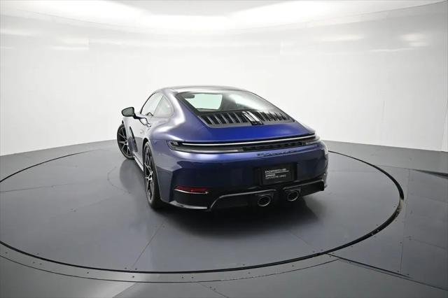 2025 Porsche 911 Carrera 4 GTS