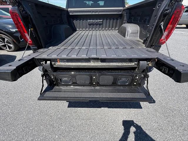 2026 GMC Sierra 1500 Crew Cab, Short Bed, SLT, 4WD