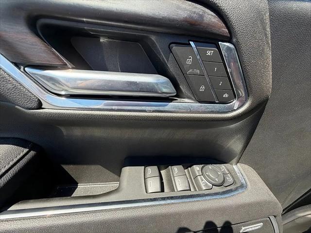 2026 GMC Sierra 1500 Crew Cab, Short Bed, SLT, 4WD
