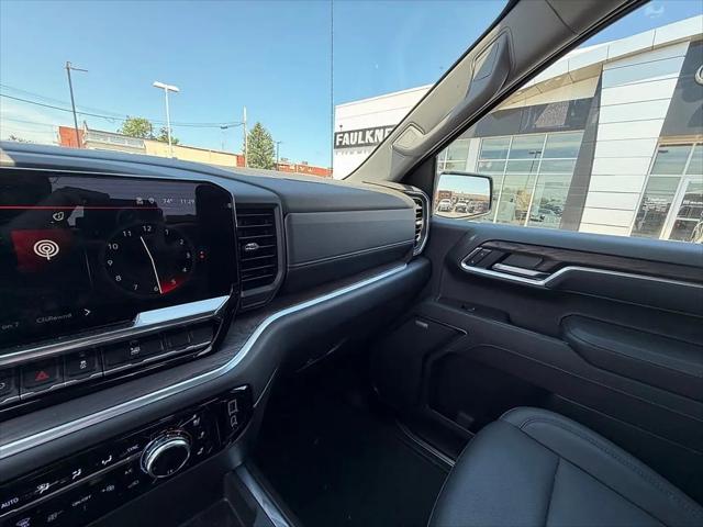 2026 GMC Sierra 1500 Crew Cab, Short Bed, SLT, 4WD