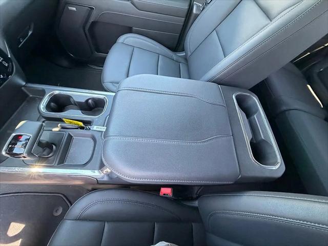 2026 GMC Sierra 1500 Crew Cab, Short Bed, SLT, 4WD