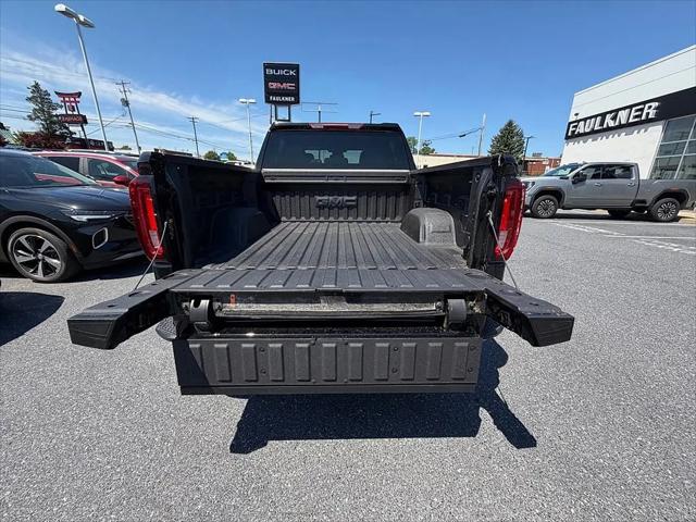 2026 GMC Sierra 1500 Crew Cab, Short Bed, SLT, 4WD