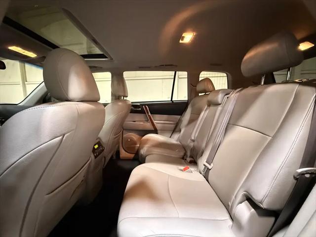 2013 Toyota Highlander Limited V6