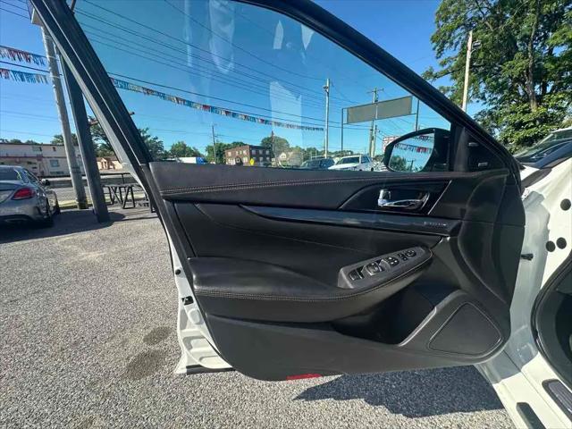 2019 Nissan Maxima 3.5 SR