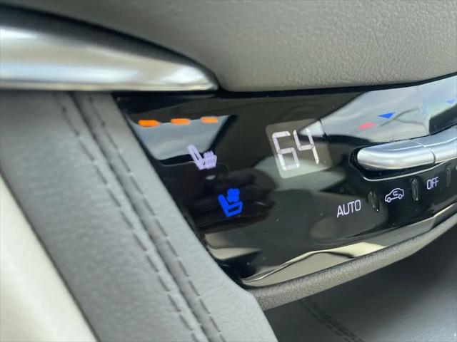2023 Cadillac XT5 FWD Premium Luxury