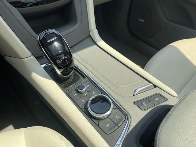 2023 Cadillac XT5 FWD Premium Luxury