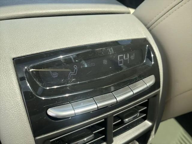 2023 Cadillac XT5 FWD Premium Luxury