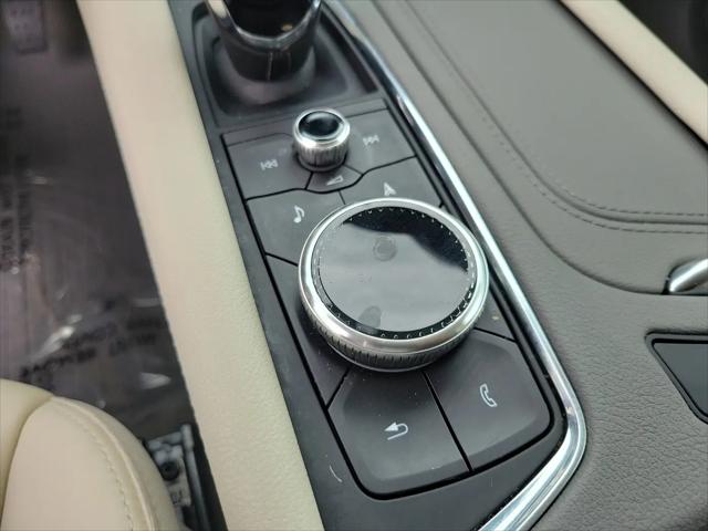 2023 Cadillac XT5 FWD Premium Luxury