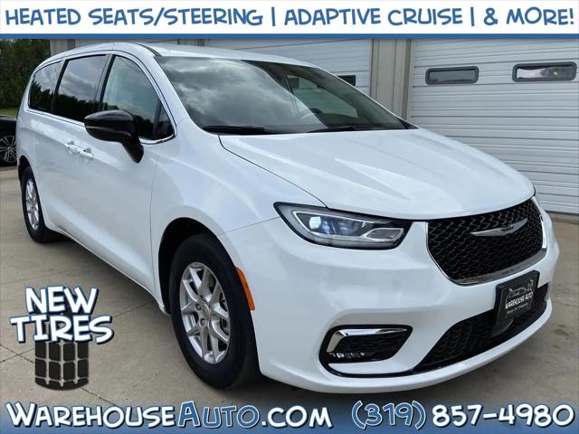 2024 Chrysler Pacifica Touring L for sale in Swisher, IA