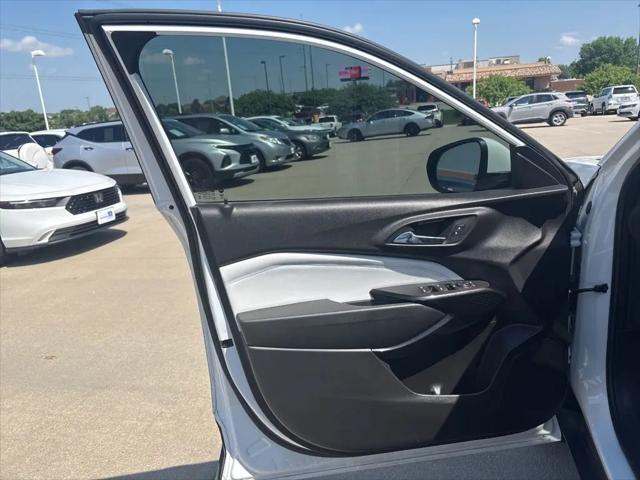 2024 Chevrolet Trax FWD LT