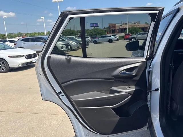 2024 Chevrolet Trax FWD LT