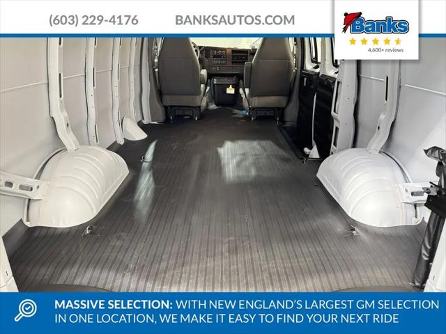 2026 Chevrolet Express Cargo Van 2500 Regular Wheelbase, WT, RWD