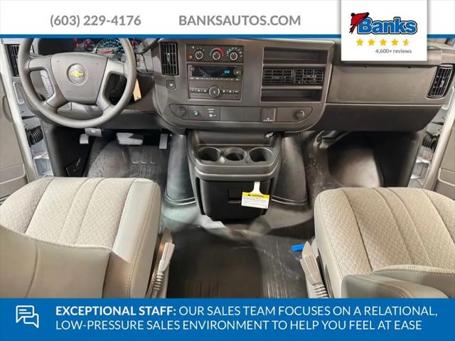 2026 Chevrolet Express Cargo Van 2500 Regular Wheelbase, WT, RWD