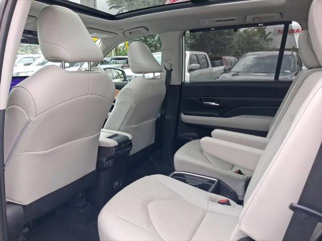 2025 Toyota Grand Highlander Hybrid XLE