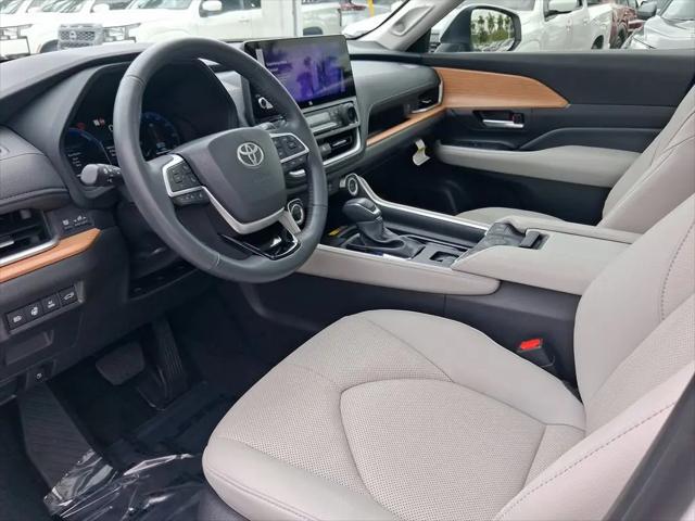 2025 Toyota Grand Highlander Hybrid XLE