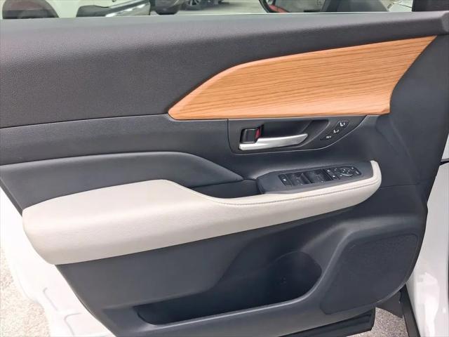 2025 Toyota Grand Highlander Hybrid XLE