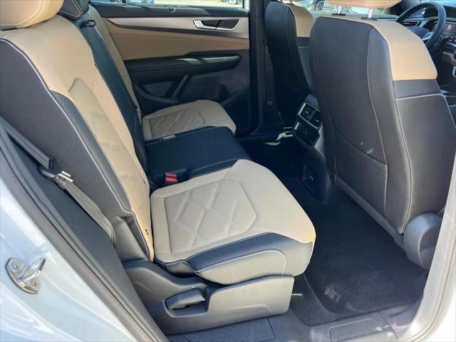 2025 Volkswagen Atlas Cross Sport 2.0T SE w/Technology