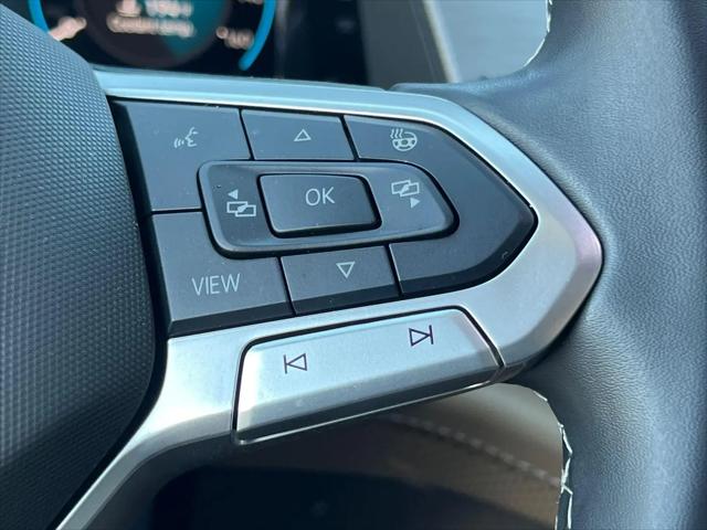 2025 Volkswagen Atlas Cross Sport 2.0T SE w/Technology