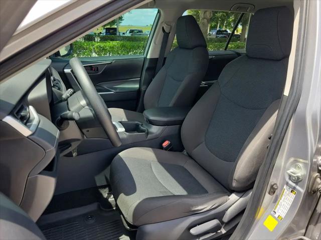 2024 Toyota RAV4 Hybrid LE