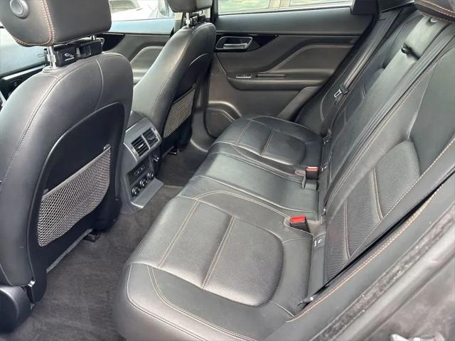 2018 Jaguar F-PACE 25t Prestige