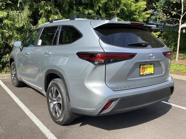 2025 Toyota Highlander Hybrid XLE