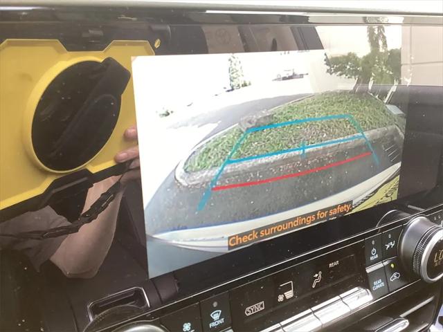 2025 Toyota Highlander Hybrid XLE