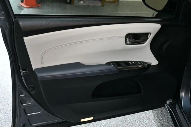 2013 Toyota Avalon XLE Premium