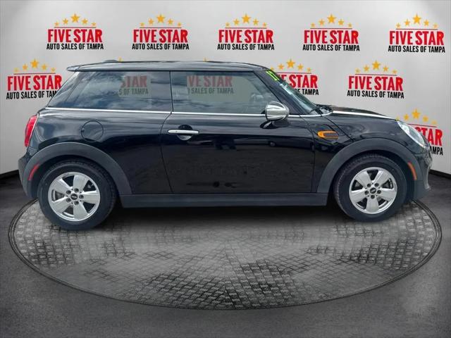 2017 MINI Hardtop Cooper